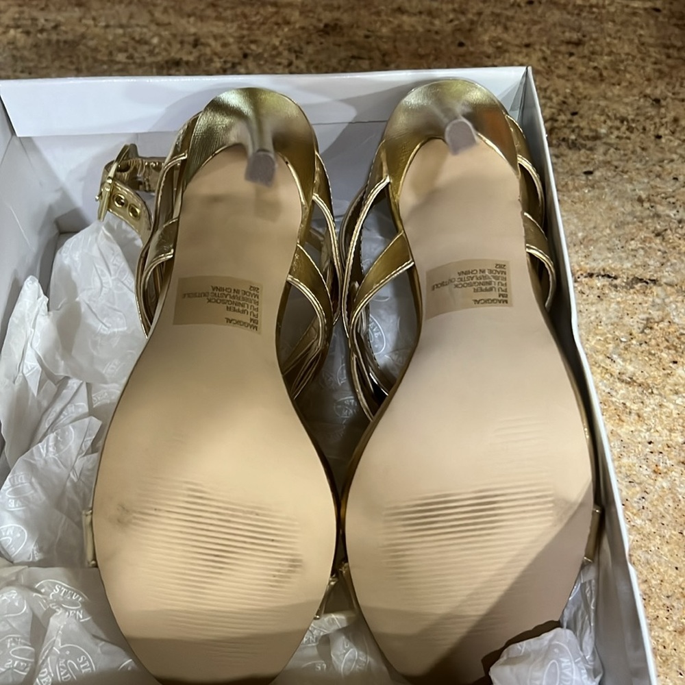 Steve Madden - Picture 3 of 4